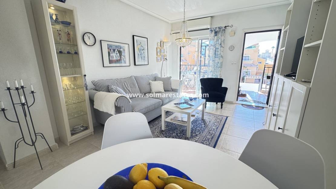 2 bedroom Apartment for sale in Los Altos with pool - € 179,995 (Ref: 9426381)