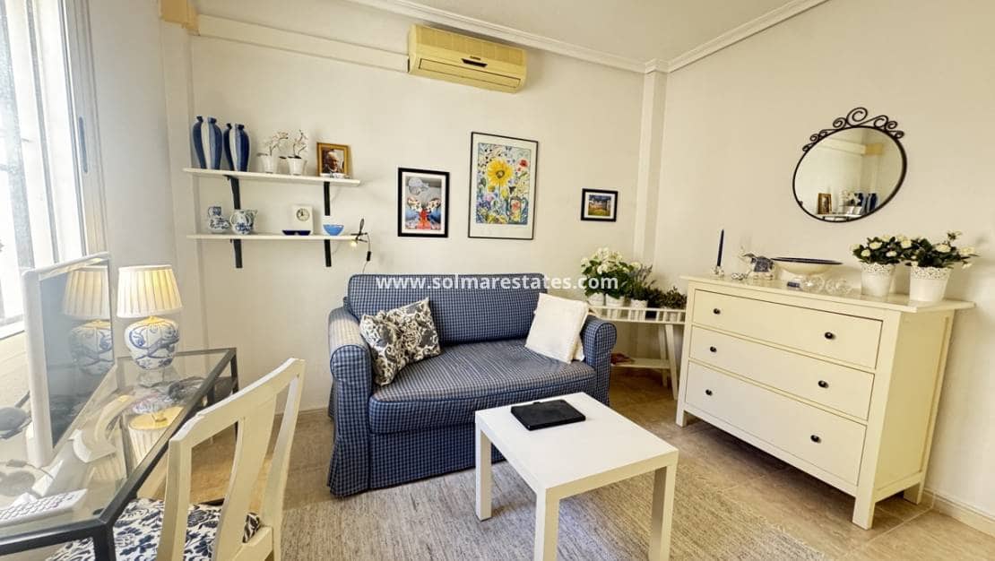 2 bedroom Apartment for sale in Los Altos with pool - € 179,995 (Ref: 9426381)