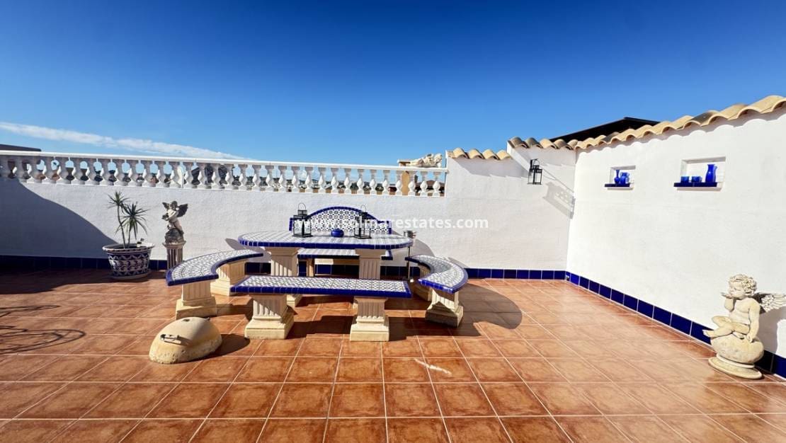 2 bedroom Apartment for sale in Los Altos with pool - € 179,995 (Ref: 9426381)