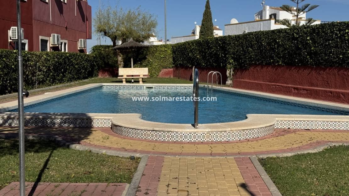 2 bedroom Apartment for sale in Los Altos with pool - € 179,995 (Ref: 9426381)