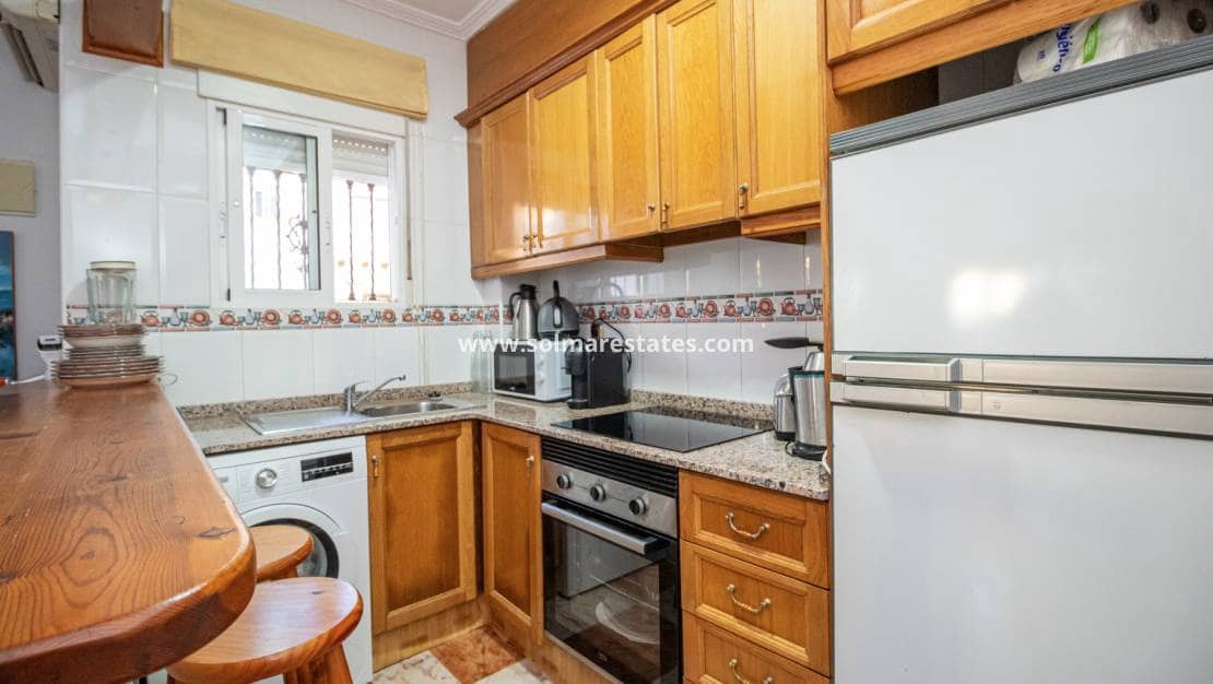 2 slaapkamer Huis te koop in Cabo Roig met zwembad - € 230.000 (Ref: 9426383)