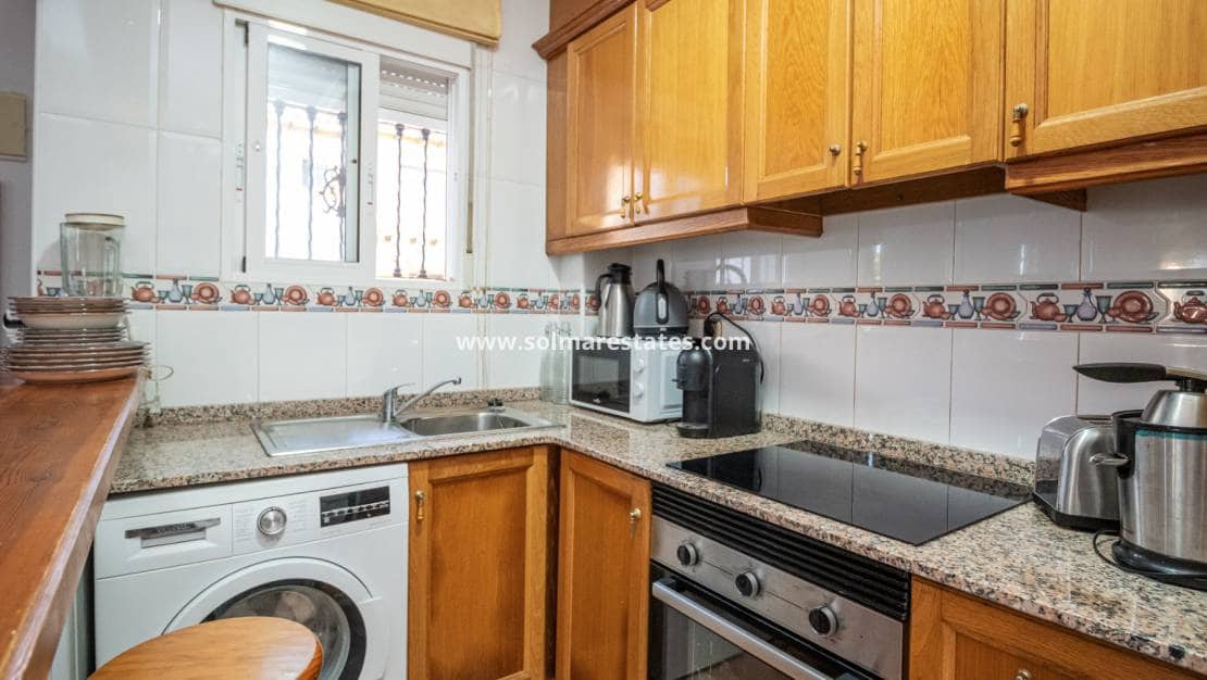 2 slaapkamer Huis te koop in Cabo Roig met zwembad - € 230.000 (Ref: 9426383)