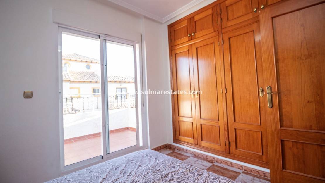 2 slaapkamer Huis te koop in Cabo Roig met zwembad - € 230.000 (Ref: 9426383)