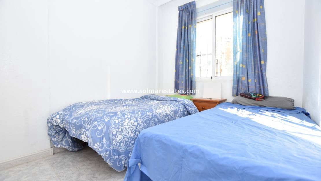 2 makuuhuone Omakotitalo myytävänä paikassa Algorfa mukana uima-altaan - 135 000 € (Ref: 9428150)