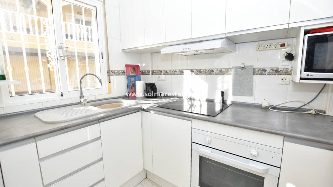 2 makuuhuone Omakotitalo myytävänä paikassa Algorfa mukana uima-altaan - 135 000 € (Ref: 9428150)