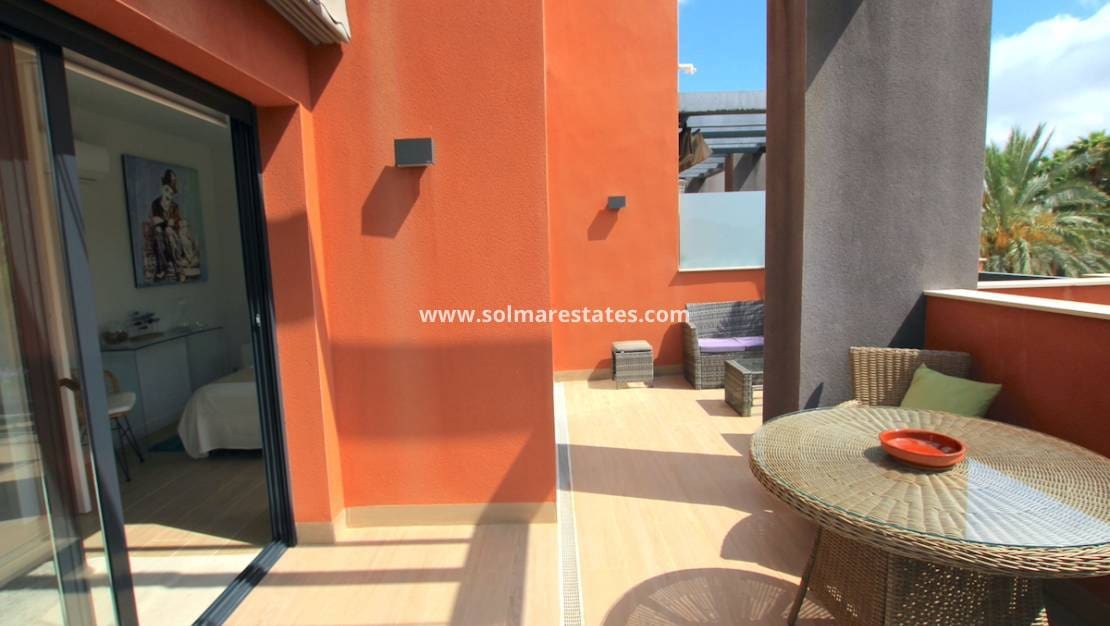 2 bedroom Apartment for sale in Villamartin with pool - € 285,000 (Ref: 9428151)