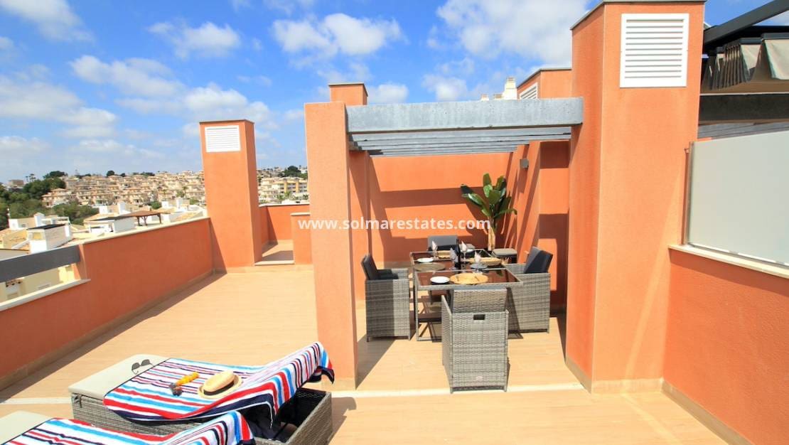2 bedroom Apartment for sale in Villamartin with pool - € 285,000 (Ref: 9428151)