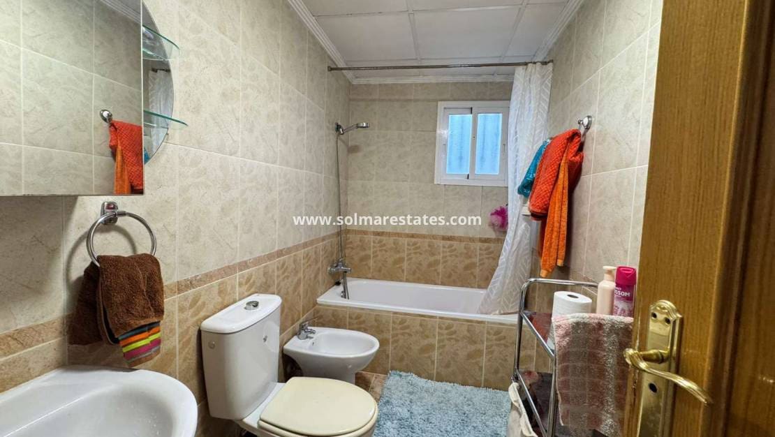 2 chambre Appartement à vendre à Orihuela Costa avec piscine - 159 000 € (Ref: 9432013)