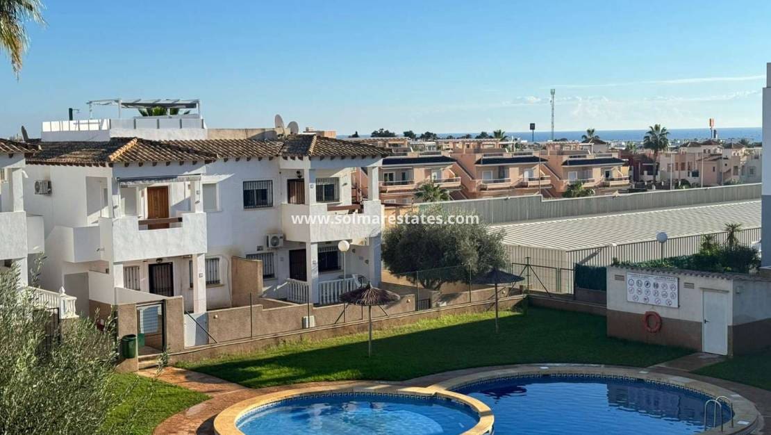2 chambre Appartement à vendre à Orihuela Costa avec piscine - 159 000 € (Ref: 9432013)