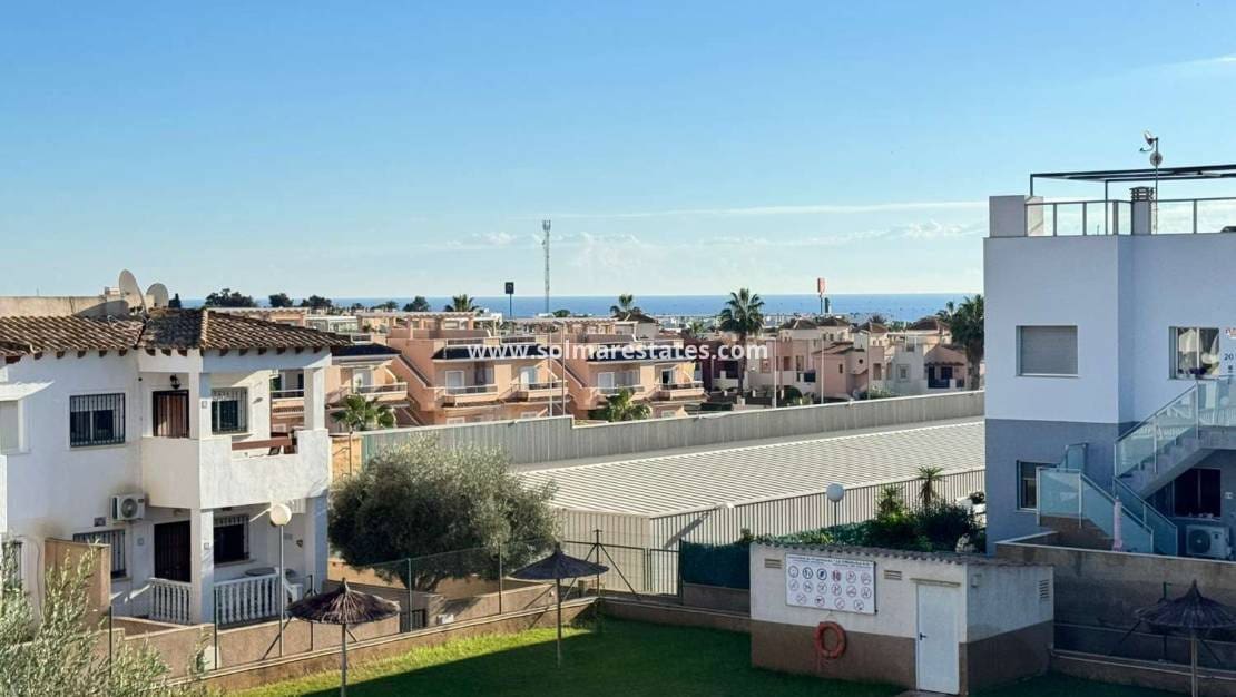 2 chambre Appartement à vendre à Orihuela Costa avec piscine - 159 000 € (Ref: 9432013)