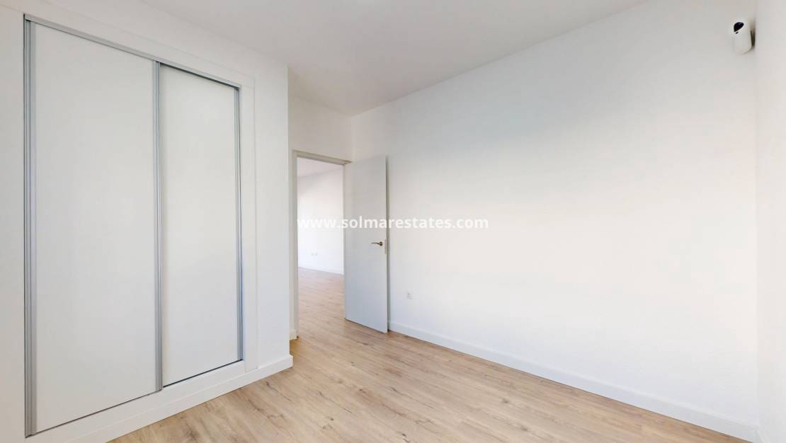 2 slaapkamer Bungalow te koop in Villamartin - € 199.000 (Ref: 9434655)