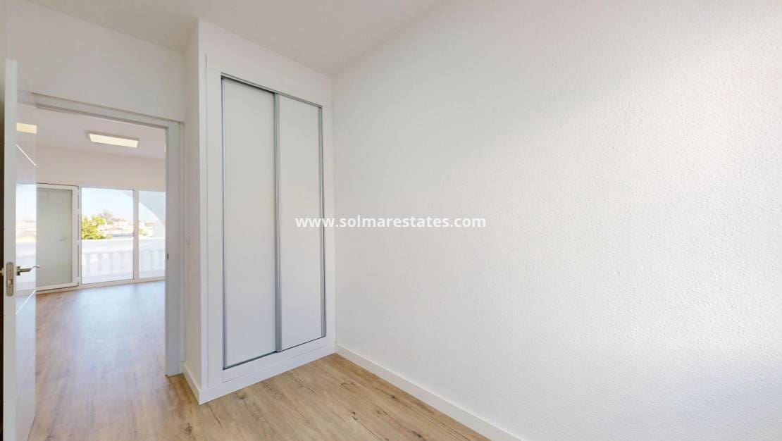 2 slaapkamer Bungalow te koop in Villamartin - € 199.000 (Ref: 9434655)