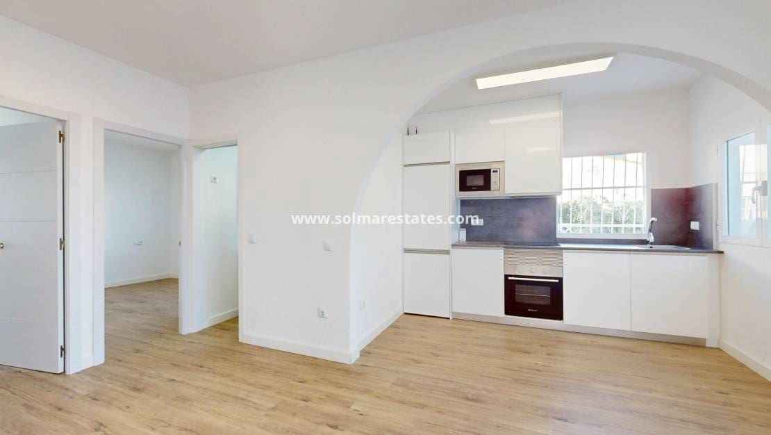 2 slaapkamer Bungalow te koop in Villamartin - € 199.000 (Ref: 9434655)