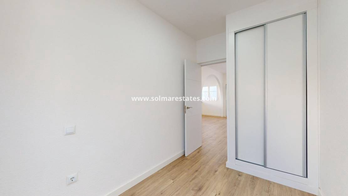 2 slaapkamer Bungalow te koop in Villamartin - € 199.000 (Ref: 9434655)