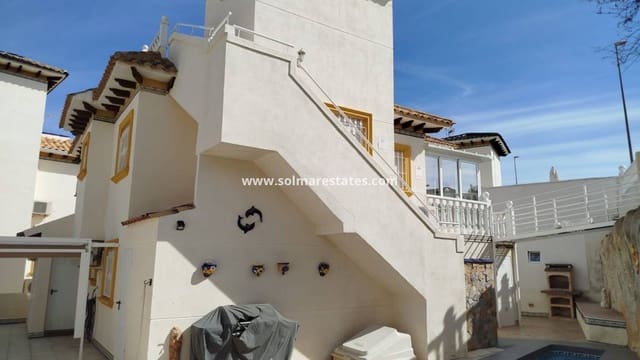 3 slaapkamer Villa te koop in La Zenia, Orihuela met zwembad - € 379.000 (Ref: 9438597)