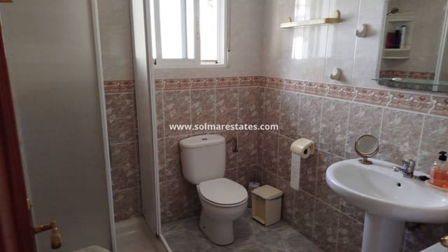 3 slaapkamer Villa te koop in La Zenia, Orihuela met zwembad - € 379.000 (Ref: 9438597)