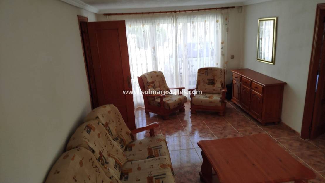 3 slaapkamer Villa te koop in La Zenia met zwembad - € 379.000 (Ref: 9438597)