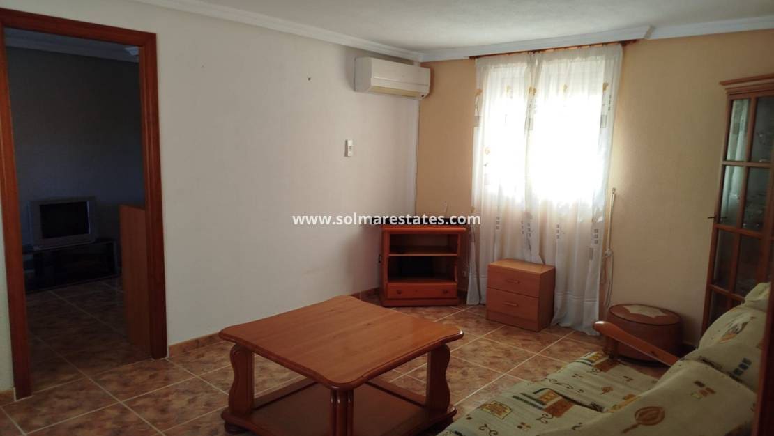 3 slaapkamer Villa te koop in La Zenia met zwembad - € 379.000 (Ref: 9438597)