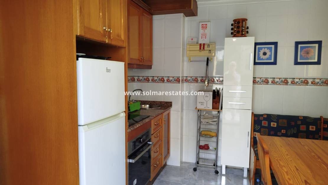 3 slaapkamer Villa te koop in La Zenia met zwembad - € 379.000 (Ref: 9438597)