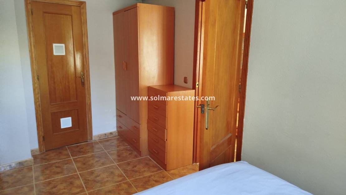 3 slaapkamer Villa te koop in La Zenia met zwembad - € 379.000 (Ref: 9438597)