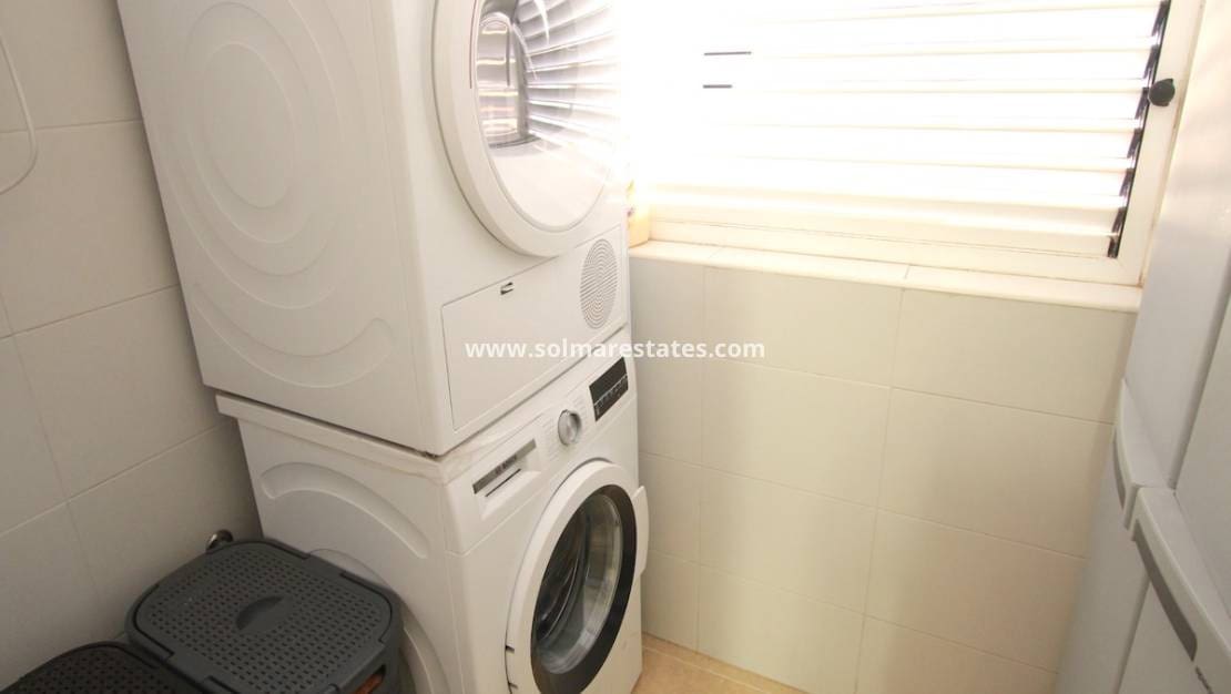 3 makuuhuone Huoneisto myytävänä paikassa Almoradi - 117 000 € (Ref: 9438598)