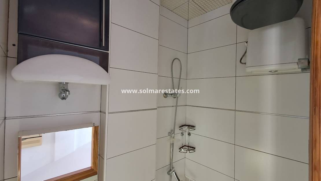 3 soverom Kjedet enebolig til salgs i La Zenia med svømmebasseng - € 210 000 (Ref: 9438601)