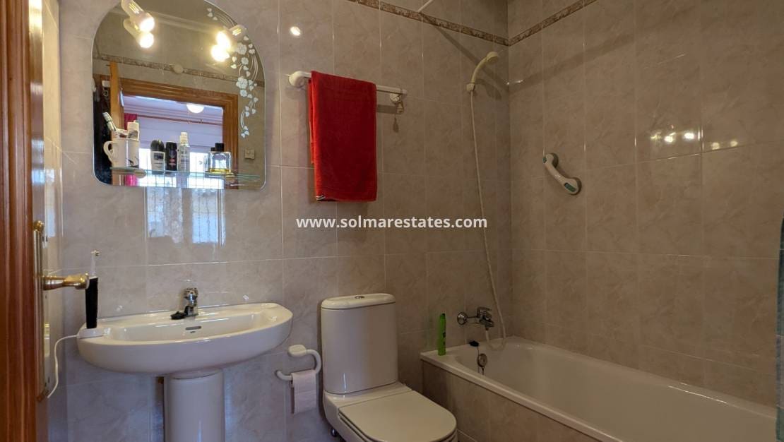 1 chambre Appartement à vendre à Playa Flamenca avec piscine - 125 000 € (Ref: 9438602)