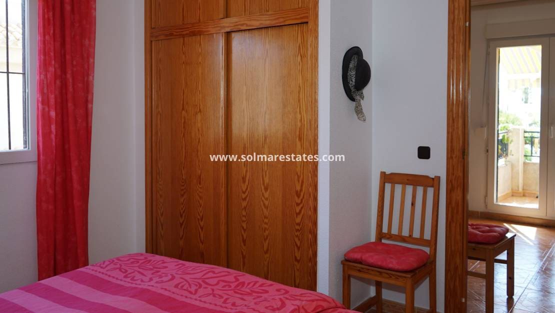 1 chambre Appartement à vendre à Playa Flamenca avec piscine - 125 000 € (Ref: 9438602)