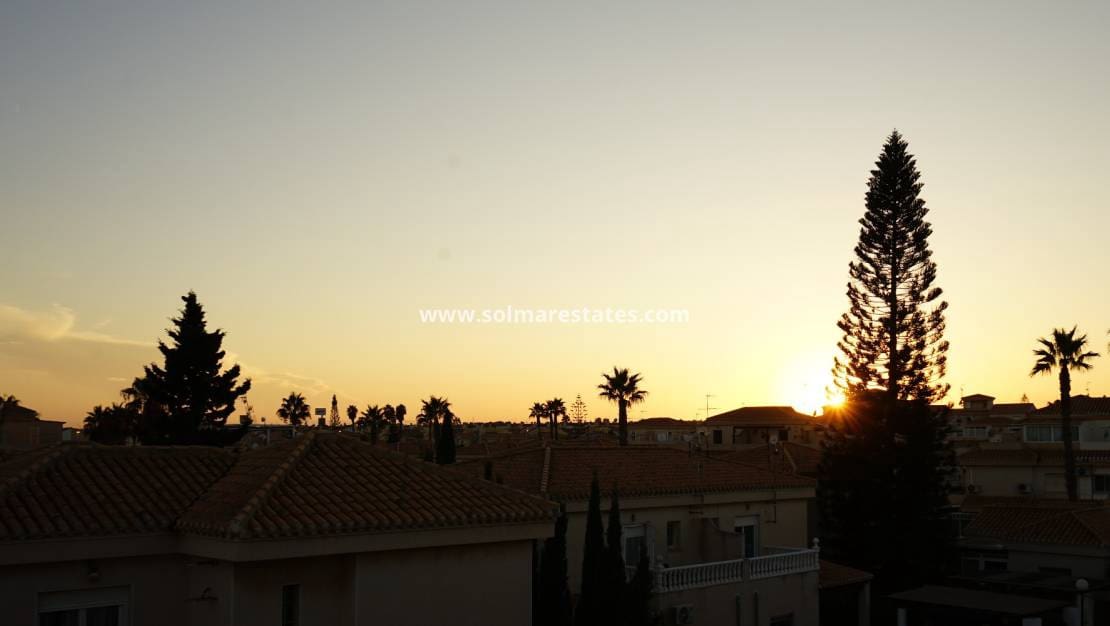 1 chambre Appartement à vendre à Playa Flamenca avec piscine - 125 000 € (Ref: 9438602)