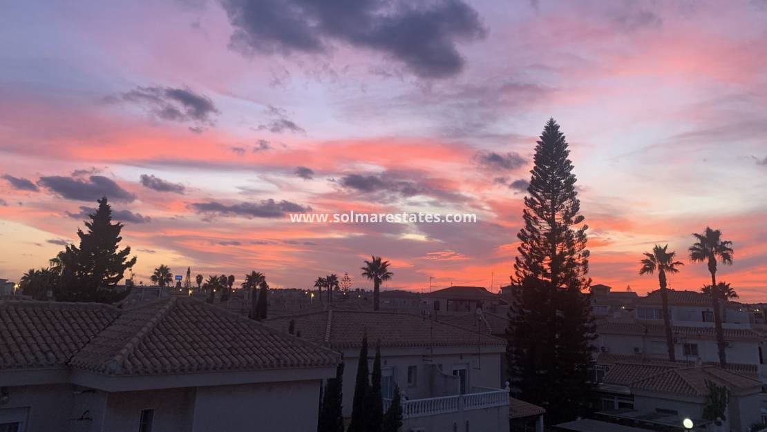 1 chambre Appartement à vendre à Playa Flamenca avec piscine - 125 000 € (Ref: 9438602)