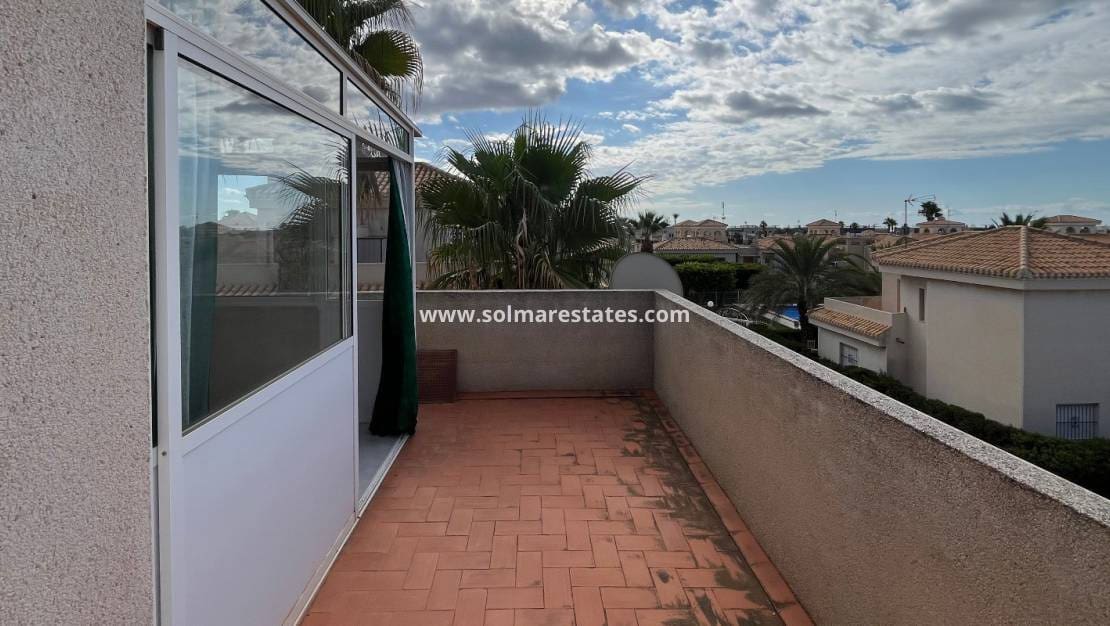 1 chambre Appartement à vendre à Playa Flamenca avec piscine - 125 000 € (Ref: 9438602)