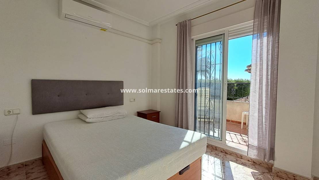 2 slaapkamer Huis te koop in Playa Flamenca met zwembad - € 219.000 (Ref: 9438603)
