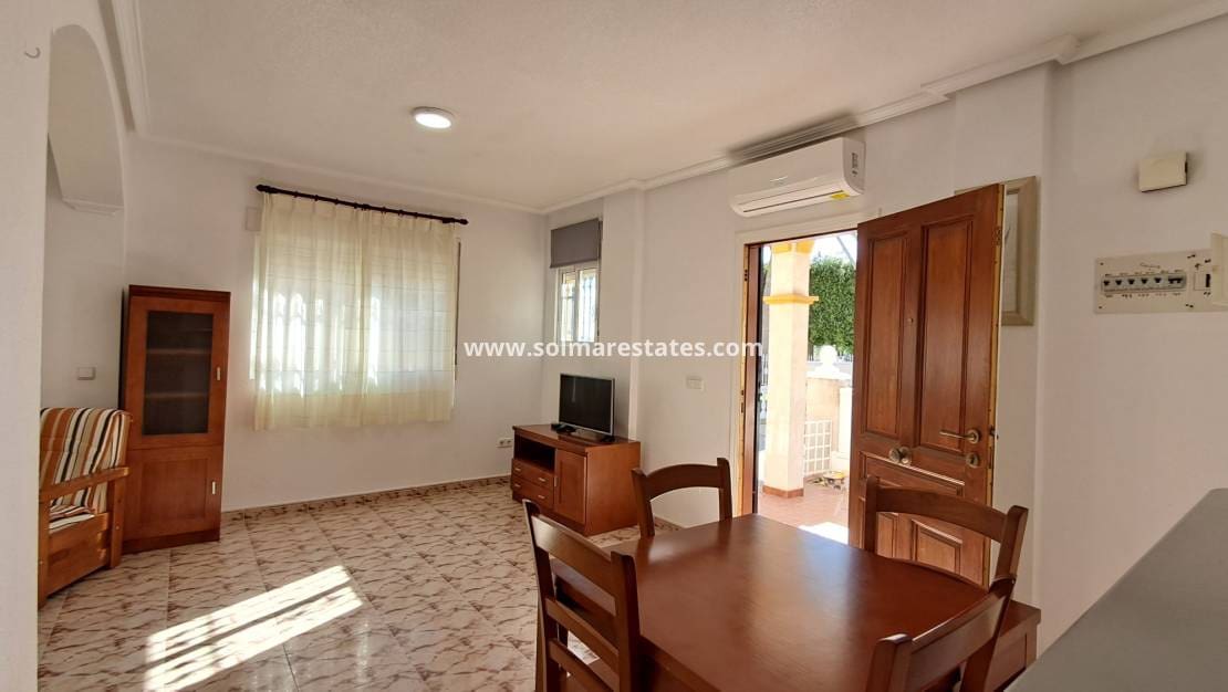 2 slaapkamer Huis te koop in Playa Flamenca met zwembad - € 219.000 (Ref: 9438603)