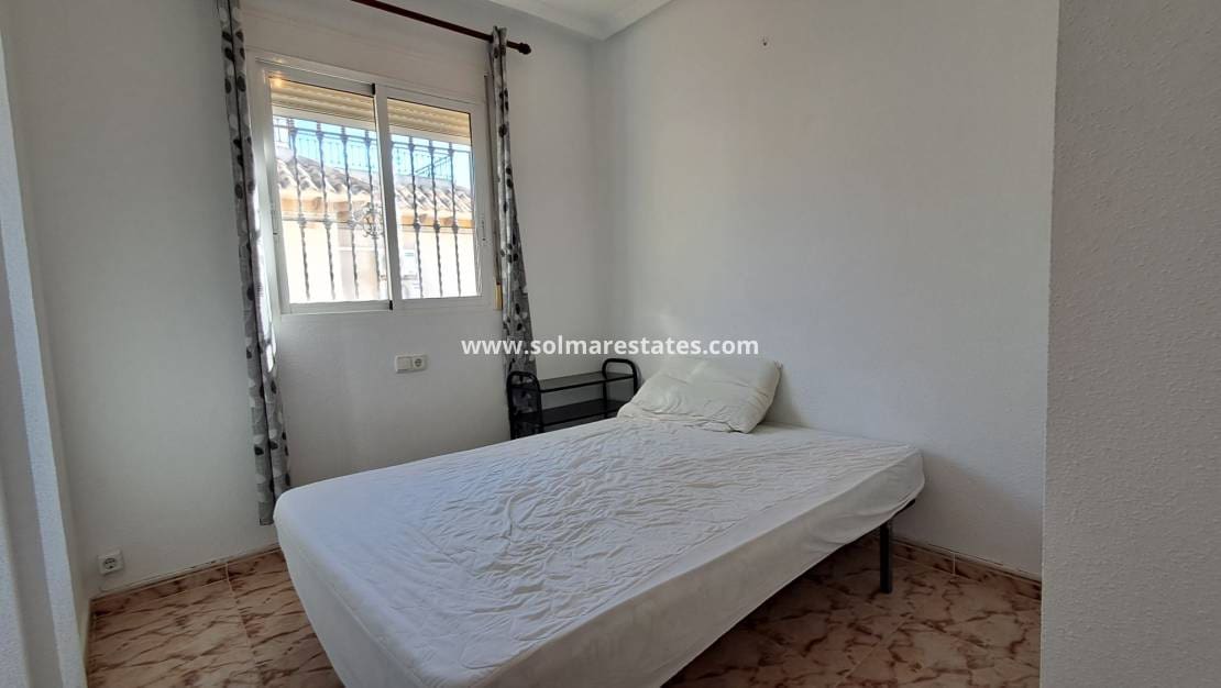 2 slaapkamer Huis te koop in Playa Flamenca met zwembad - € 219.000 (Ref: 9438603)