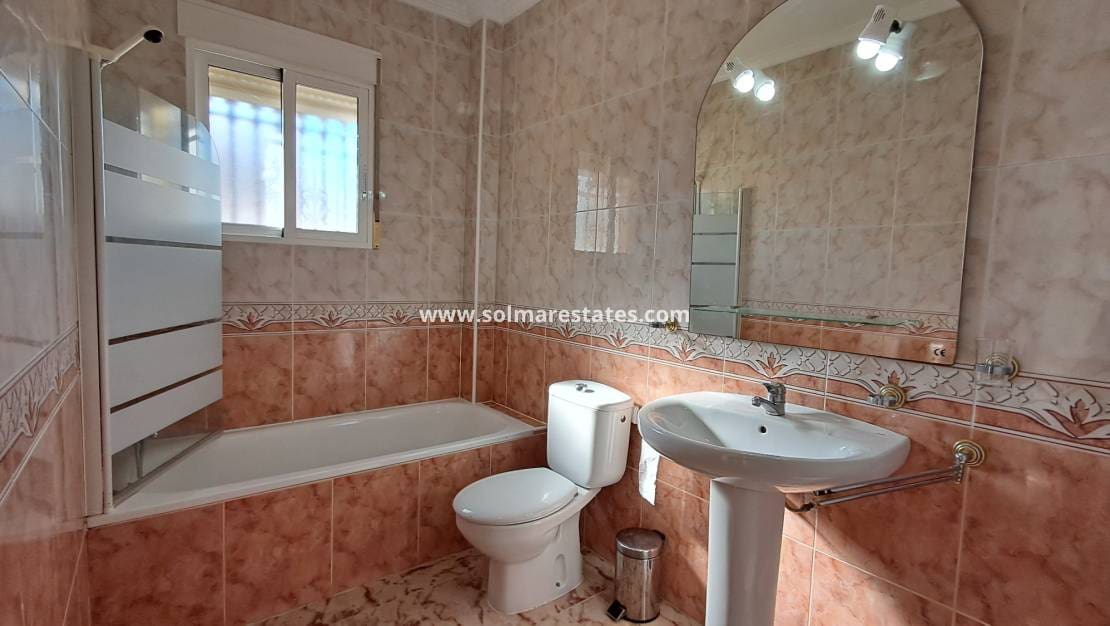 2 slaapkamer Huis te koop in Playa Flamenca met zwembad - € 219.000 (Ref: 9438603)