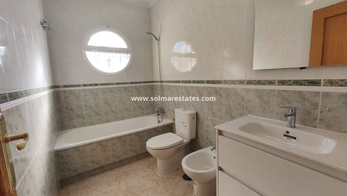 2 camera da letto Bungalow in vendita in Orihuela Costa con piscina - 230.000 € (Rif: 9438604)