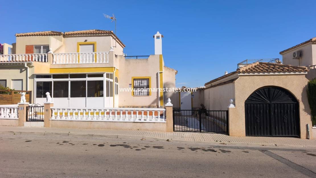 2 camera da letto Bungalow in vendita in Orihuela Costa con piscina - 230.000 € (Rif: 9438604)
