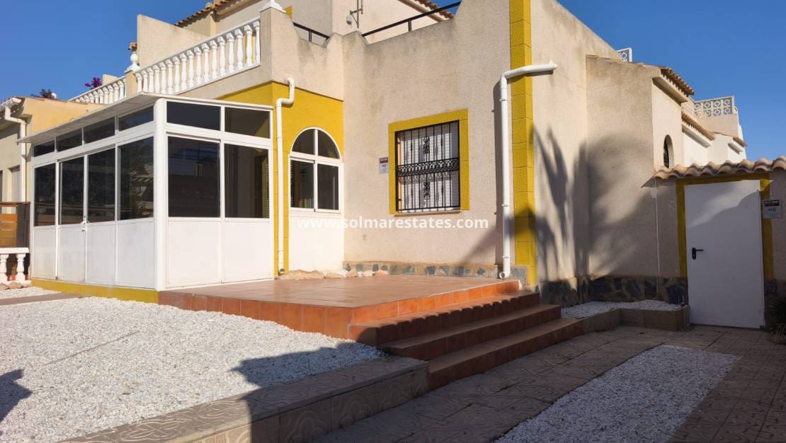 2 camera da letto Bungalow in vendita in Orihuela Costa con piscina - 230.000 € (Rif: 9438604)