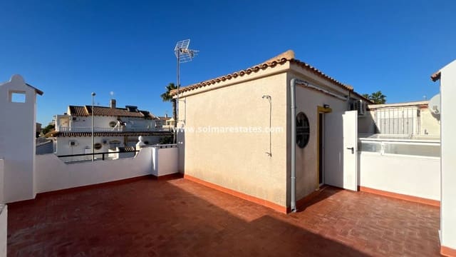 3 soverom Bungalow til salgs i Punta Prima, Orihuela med svømmebasseng - € 210 000 (Ref: 9438604)