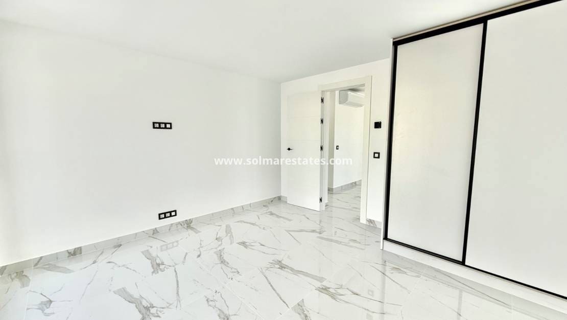 4 Zimmer Villa zu verkaufen in Ciudad Quesada mit Pool - 799.000 € (Ref: 9441924)