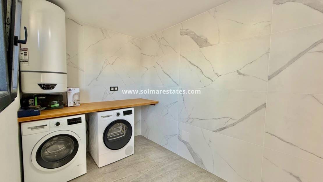 4 Zimmer Villa zu verkaufen in Ciudad Quesada mit Pool - 799.000 € (Ref: 9441924)