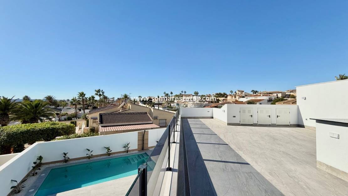 4 Zimmer Villa zu verkaufen in Ciudad Quesada mit Pool - 799.000 € (Ref: 9441924)