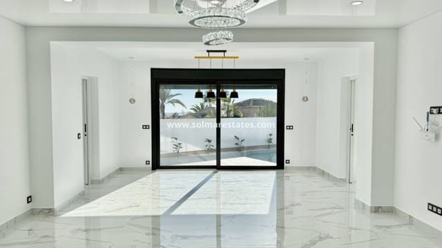 4 Zimmer Villa zu verkaufen in Ciudad Quesada, Rojales mit Pool - 799.000 € (Ref: 9441924)