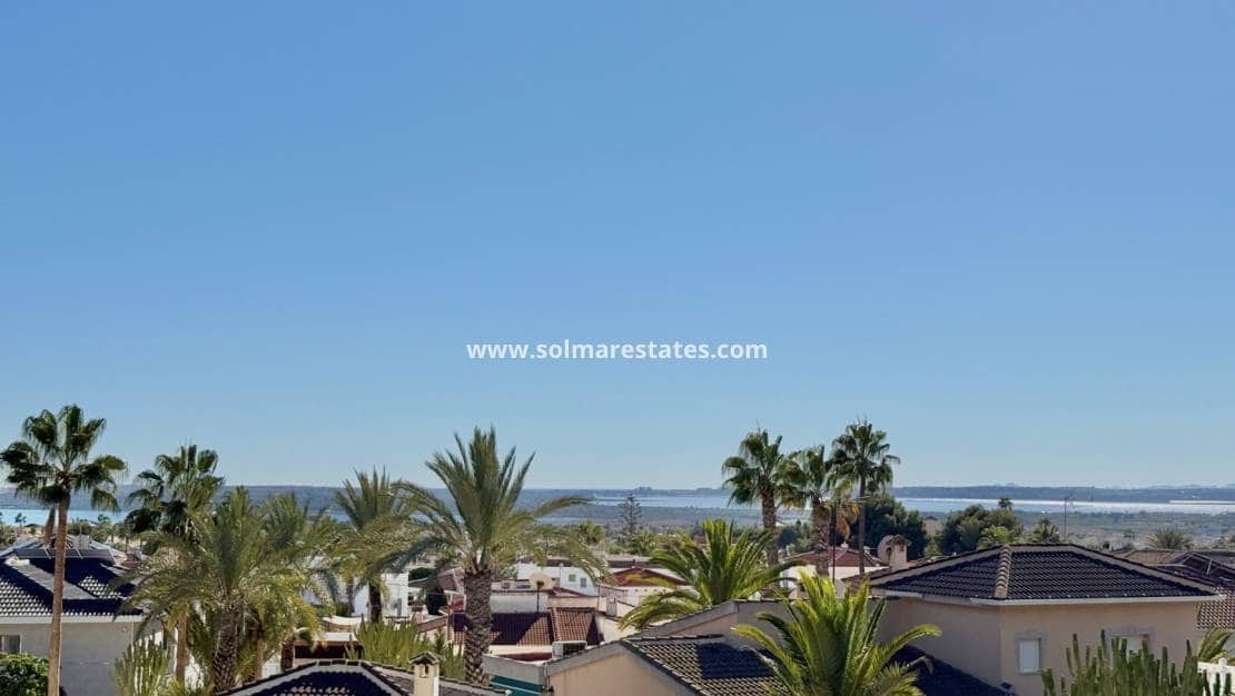 4 Zimmer Villa zu verkaufen in Ciudad Quesada mit Pool - 799.000 € (Ref: 9441924)