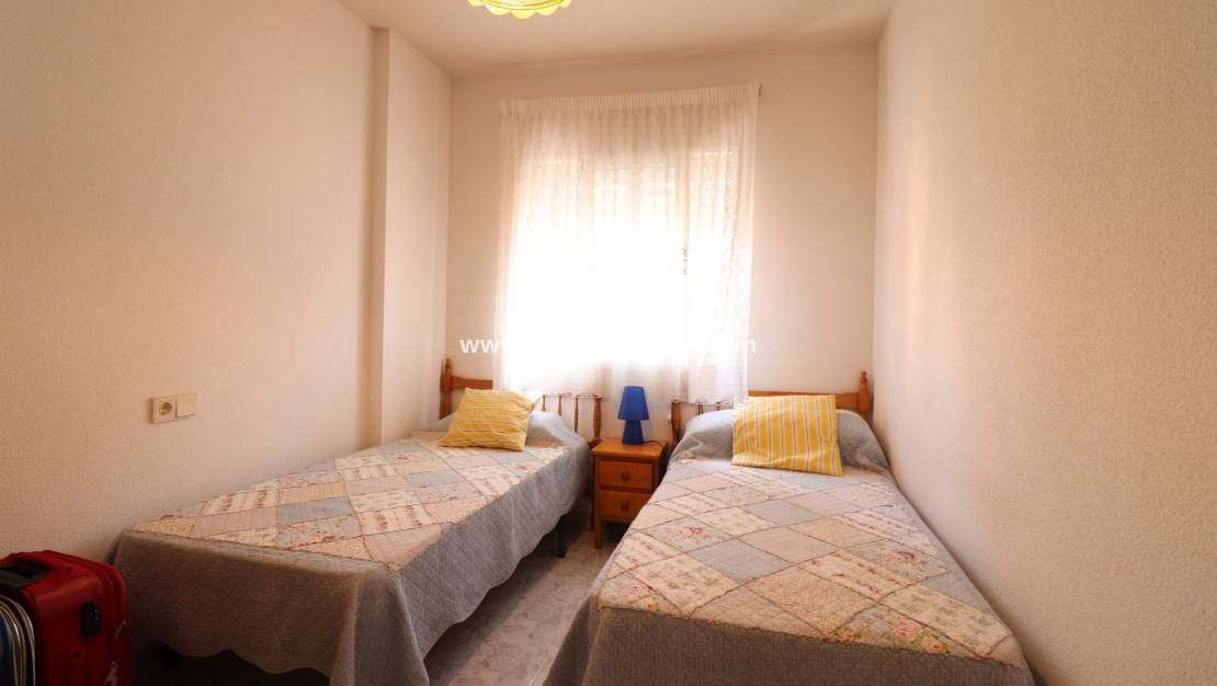 2 bedroom Apartment for sale in Playa Flamenca with pool - € 139,950 (Ref: 9442815)