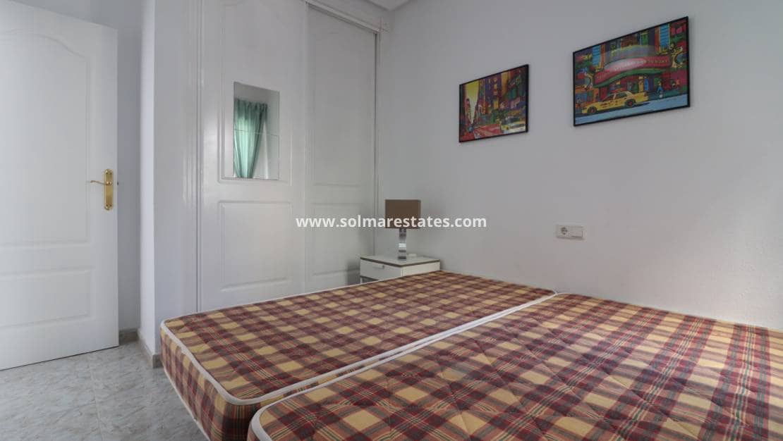 Chalet de 3 habitaciones en Ciudad Quesada en venta con piscina - 179.950 € (Ref: 9442816)