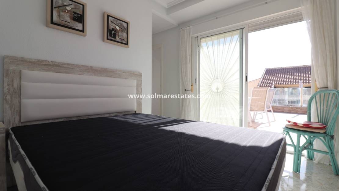 Chalet de 3 habitaciones en Ciudad Quesada en venta con piscina - 179.950 € (Ref: 9442816)