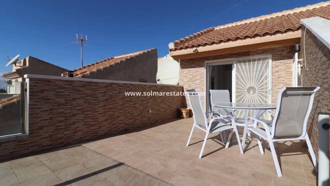 Chalet de 3 habitaciones en Ciudad Quesada en venta con piscina - 179.950 € (Ref: 9442816)