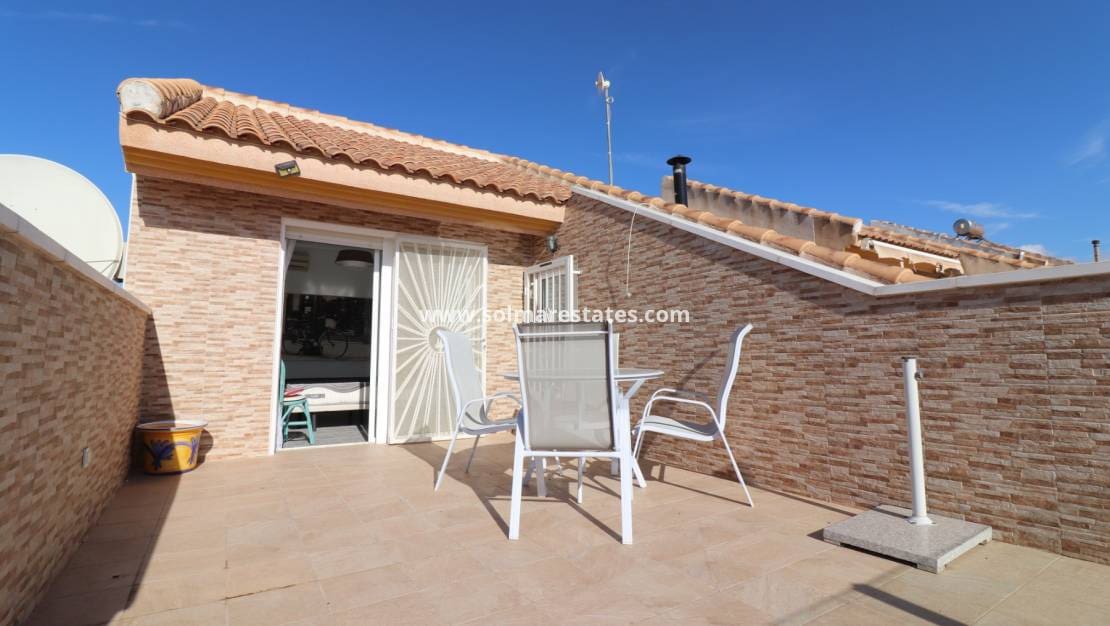 Chalet de 3 habitaciones en Ciudad Quesada en venta con piscina - 179.950 € (Ref: 9442816)