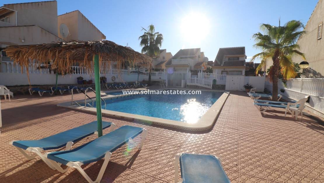 Chalet de 3 habitaciones en Ciudad Quesada en venta con piscina - 179.950 € (Ref: 9442816)